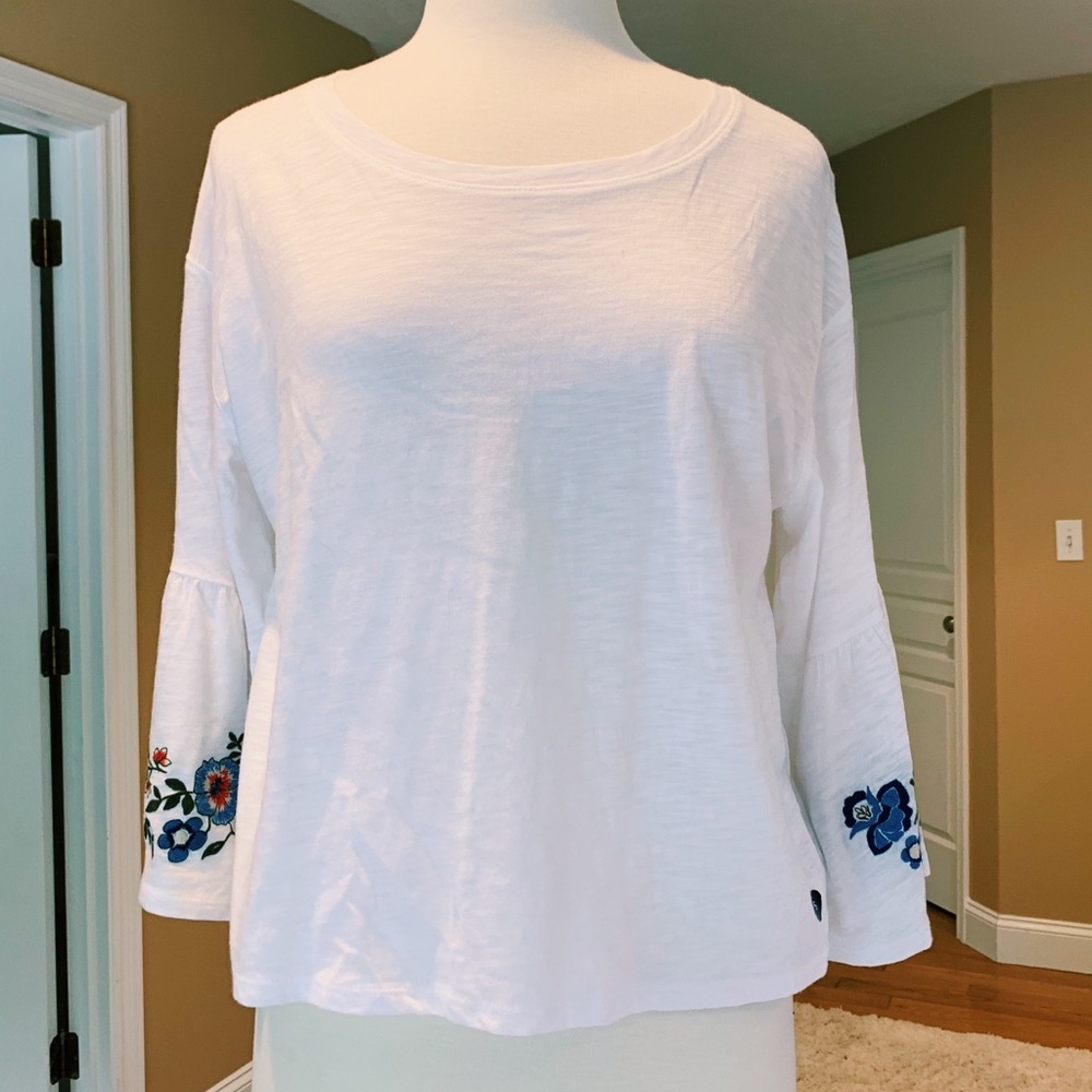 NEW WITH TAGS Peasant Top with Floral Accents!